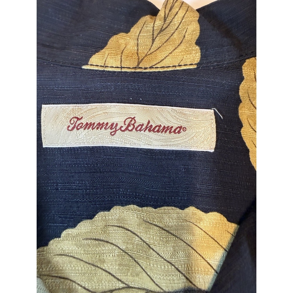 Tommy Bahama Hawaiian Camp Shirt Mens XL Blue Tropical Leaf Aloha Button Up - Picture 2 of 6
